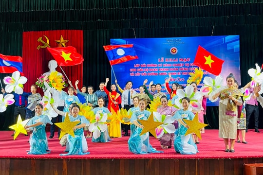 Khai mạc lớp bồi dưỡng kỹ năng, nghiệp vụ cho cán bộ Thành đoàn Viêng Chăn