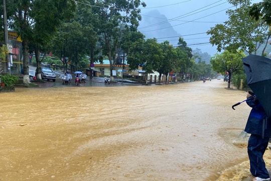68 người chết và mất tích, miền Bắc tiếp tục mưa rất to, gia tăng nguy cơ thiệt hại