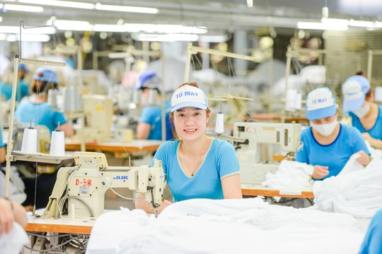8 tháng của năm 2024: Xuất khẩu phục hồi ấn tượng