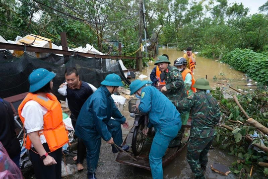 Quận Tây Hồ: Sẵn sàng phương án sơ tán hơn 3.500 người dân đến nơi an toàn