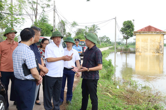 Chương Mỹ bảo đảm an toàn đê điều, an ninh trật tự nơi sơ tán, vùng ngập lụt