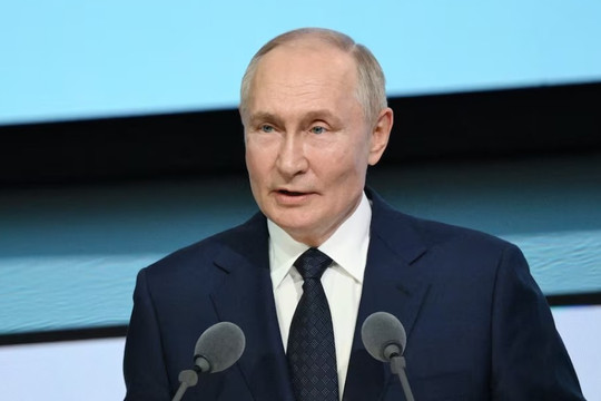 Tổng thống Putin: Phương Tây sẽ chiến đấu trực tiếp với Nga nếu để Kiev sử dụng tên lửa tầm xa