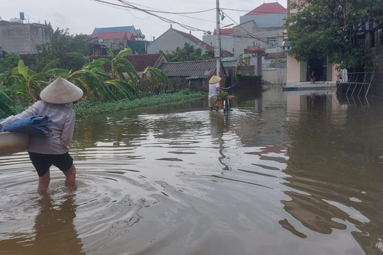 Lũ sông rút chậm, ngoại thành Hà Nội ngập lụt nhiều ngày tới