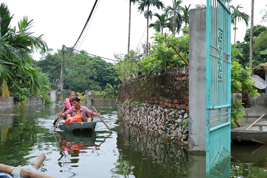 Hà Nội mưa dông, lũ sông rút chậm, ngập lụt 4-6 ngày tới