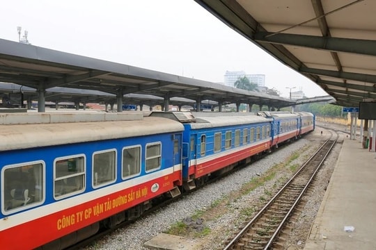 Chạy lại tàu khách tuyến Hà Nội - Lào Cai từ 23/9