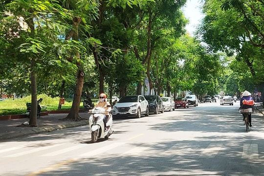 Hà Nội có mây, ngày nắng, đêm không mưa