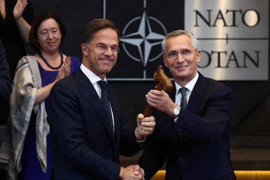 Ông Mark Rutte chính thức đảm nhận vị trí Tổng thư ký NATO