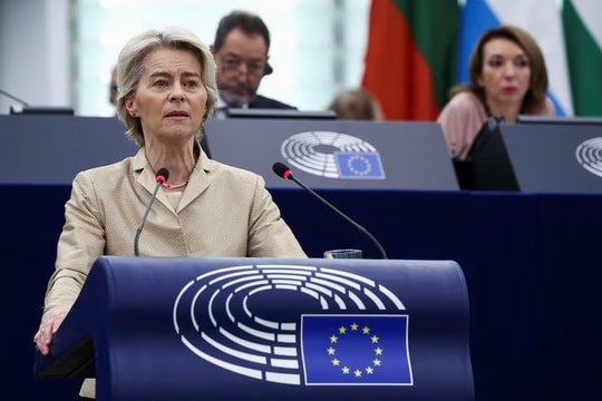 Chủ tịch Ủy ban châu Âu Ursula von der Leyen: Hungary đang đặt an ninh châu Âu vào tình thế nguy hiểm