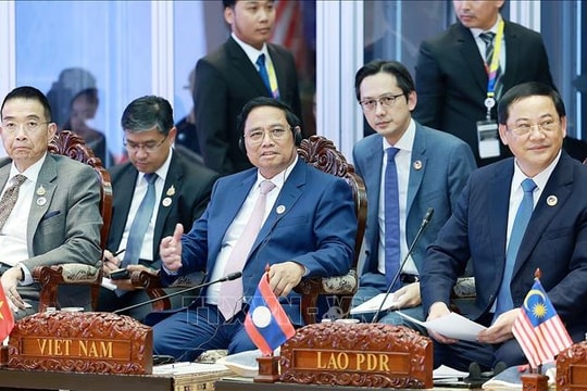 Lãnh đạo các nước ASEAN đối thoại với đại diện nghị viện, thanh niên và doanh nghiệp của khối