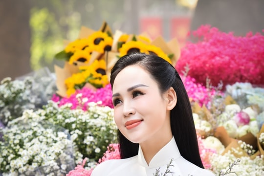 Sao Mai Khánh Ly làm MV tri ân Hà Nội