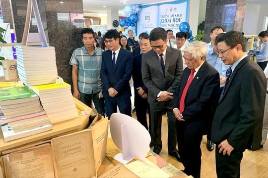 Triển lãm Sách khoa học và công nghệ mở cửa đến hết 12-10