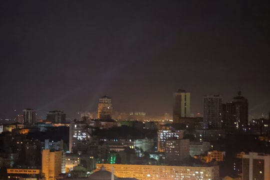 Quốc hội Ukraine chấp thuận đợt tăng thuế thời chiến đầu tiên
