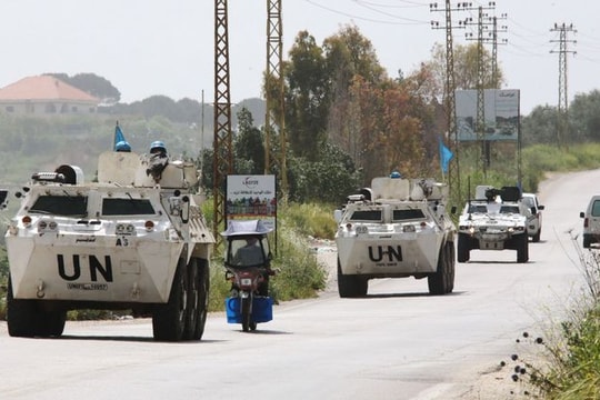 UNIFIL tiếp tục ở lại Lebanon bất chấp bị Israel tấn công