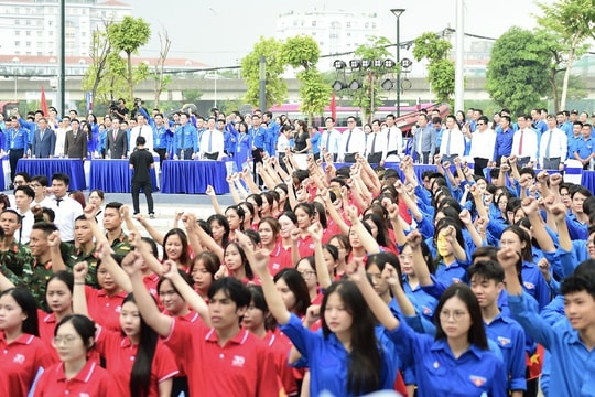 Hàng ngàn thanh niên Thủ đô diễu hành biểu dương lực lượng