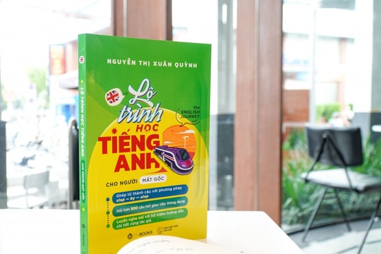 Cô giáo 9X viết sách về bí quyết khắc phục "mất gốc" tiếng Anh