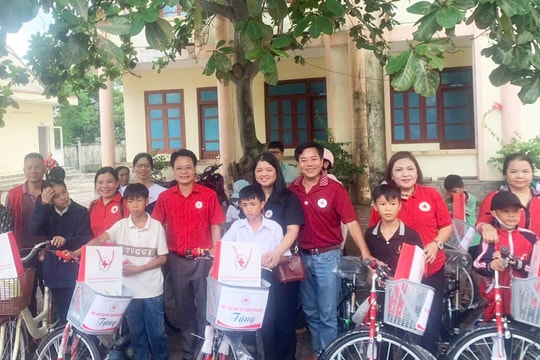 Công tác thanh thiếu niên Chữ thập đỏ trong trường học: Lan tỏa sắc đỏ ấm áp yêu thương