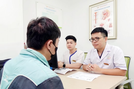 Phẫu thuật bảo tồn tinh hoàn xoắn cho thiếu niên 15 tuổi