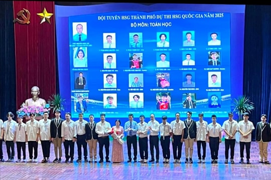 Công bố 13 đội tuyển học sinh giỏi thành phố dự thi quốc gia