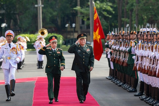 Đại tướng Phan Văn Giang chủ trì lễ đón Phó Chủ tịch Quân ủy Trung ương Trung Quốc