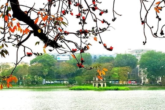 Hà Nội có mây, ngày nắng, đêm không mưa, sáng sớm và đêm trời lạnh