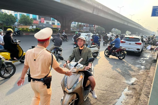 Xử lý nghiêm xe đi ngược chiều tại nút giao thông 4 tầng Nguyễn Trãi - Nguyễn Xiển