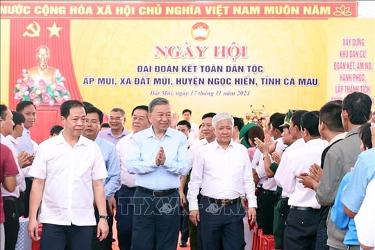 Tổng Bí thư Tô Lâm dự Ngày hội Đại đoàn kết toàn dân tộc tại ấp Mũi, xã Đất Mũi (Cà Mau)