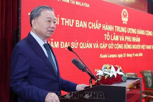 Tổng Bí thư Tô Lâm và phu nhân thăm Đại sứ quán và gặp gỡ cộng đồng người Việt Nam tại Malaysia