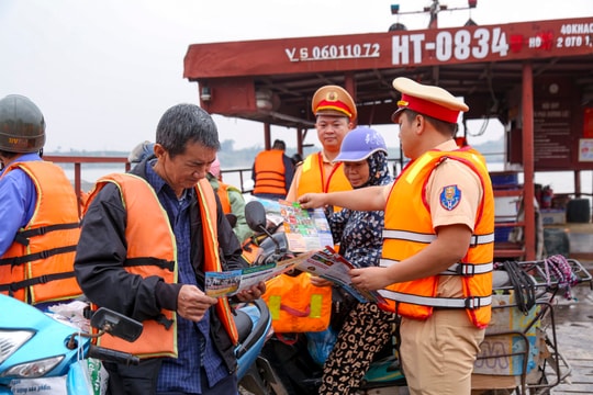 Bảo đảm an toàn giao thông đường thủy mùa khô trên địa bàn Thủ đô