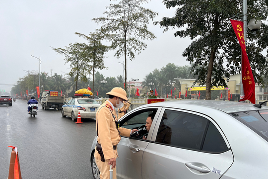 Nỗ lực kéo giảm tai nạn giao thông tháng cuối năm