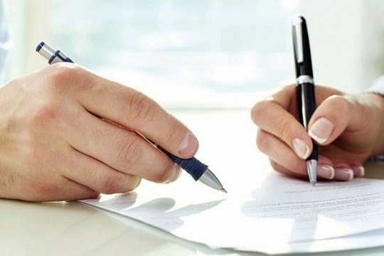 Ký hợp đồng lao động thời hạn dưới 12 tháng có đúng quy định không?