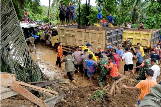 Mưa lũ hoành hành ở Indonesia, Malaysia và Thái Lan