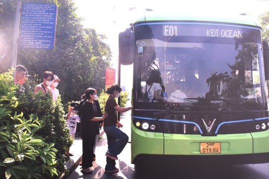 Xanh hoá xe buýt: Thách thức và giải pháp thu hút doanh nghiệp đầu tư