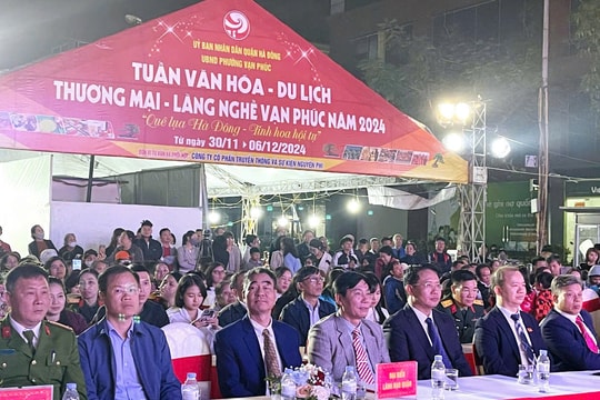 Khai mạc Tuần văn hóa, du lịch, thương mại làng nghề Vạn Phúc 2024