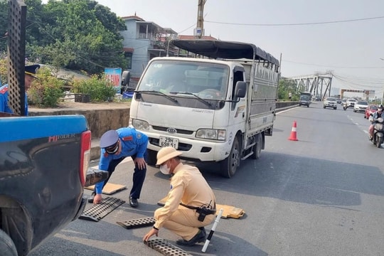 Hà Nội: Điều tiết, phân luồng để tránh ùn tắc giao thông tại khu vực cầu Đuống