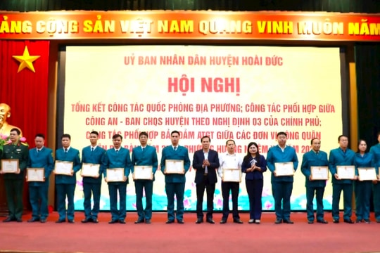 Hoài Đức: 49 tập thể, cá nhân được khen thưởng về công tác quân sự, quốc phòng năm 2024