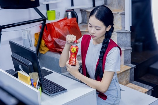 Xu hướng làm việc xuyên đêm tại các “xưởng deadline 24h” dịp cuối năm