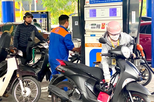 4/5 mặt hàng xăng, dầu giảm giá từ chiều nay