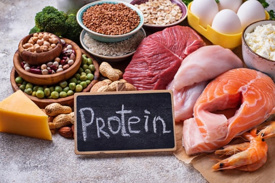 Chú ý khi cơ thể “nạp” quá nhiều protein