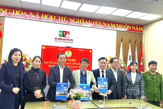 LĐLĐ quận Long Biên chuyển giao Công đoàn cơ sở về LĐLĐ quận Bắc Từ Liêm