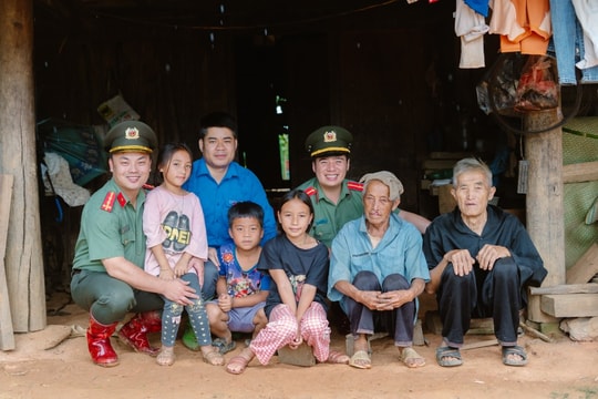 "Nhà hạnh phúc" cho trẻ em nghèo vùng cao, biên giới