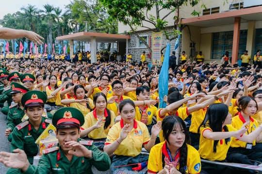 Tuổi trẻ Thành phố Hồ Hồ Chí Minh ra quân Chiến dịch Xuân tình nguyện 2025