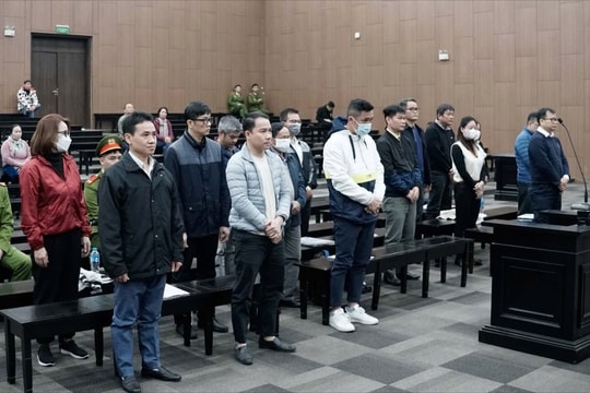 17 bị cáo trong vụ "chuyến bay giải cứu" giai đoạn 2 lĩnh án