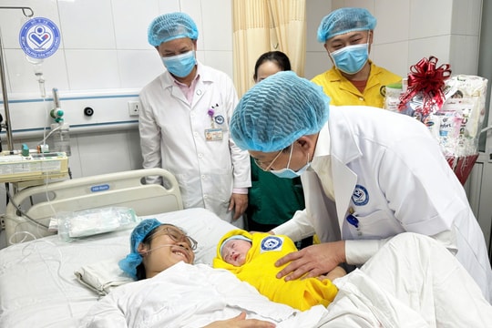 Đón những công dân đầu tiên chào đời tại Hà Nội vào năm 2025