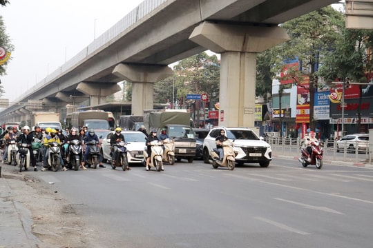 Tăng mức phạt vượt đèn đỏ, ý thức người dân chuyển biến tích cực