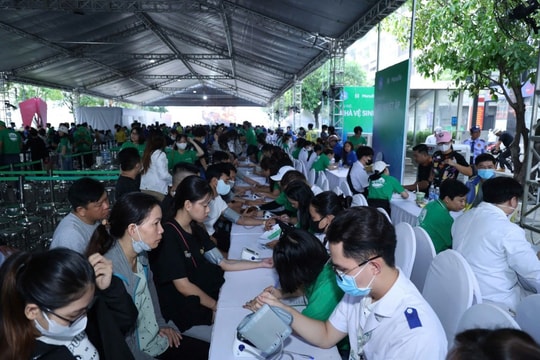 Phát hiện gần 2.700 người dương tính vi khuẩn HP từ chuỗi chương trình khám bệnh cộng đồng