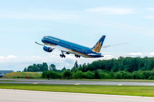 Vietnam Airlines lọt top 10 hãng hàng không đúng giờ nhất khu vực châu Á – Thái Bình Dương năm 2024