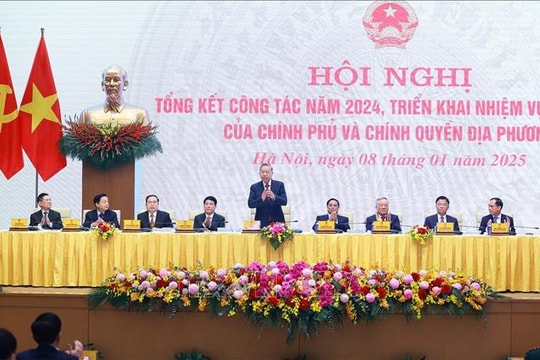 Hội nghị tổng kết công tác năm 2024, triển khai nhiệm vụ năm 2025 của Chính phủ và chính quyền địa phương