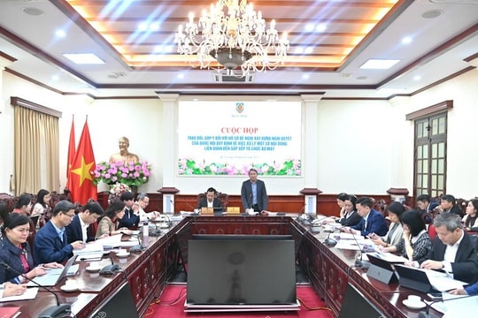 Xây dựng Nghị quyết của Quốc hội về xử lý một số nội dung liên quan đến sắp xếp tổ chức bộ máy