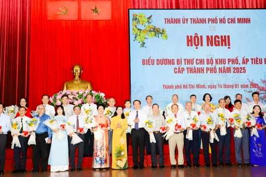 TP Hồ Chí Minh tuyên dương 186 bí thư Chi bộ khu phố, ấp tiêu biểu