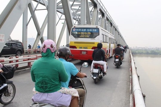 Từ ngày 20-1, xe ô tô chở học sinh được lưu thông qua cầu Chương Dương